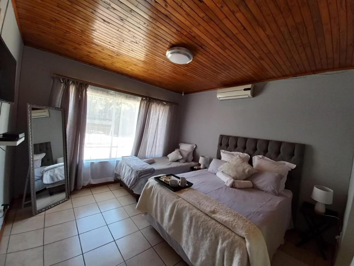 Meyiwa Guest Palace Ньюкасл Экстерьер фото