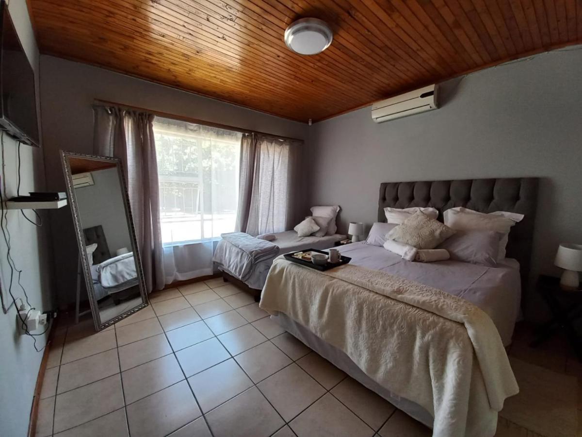 Meyiwa Guest Palace Ньюкасл Экстерьер фото